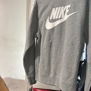 Nike Men's XS Gray Sweater NWT